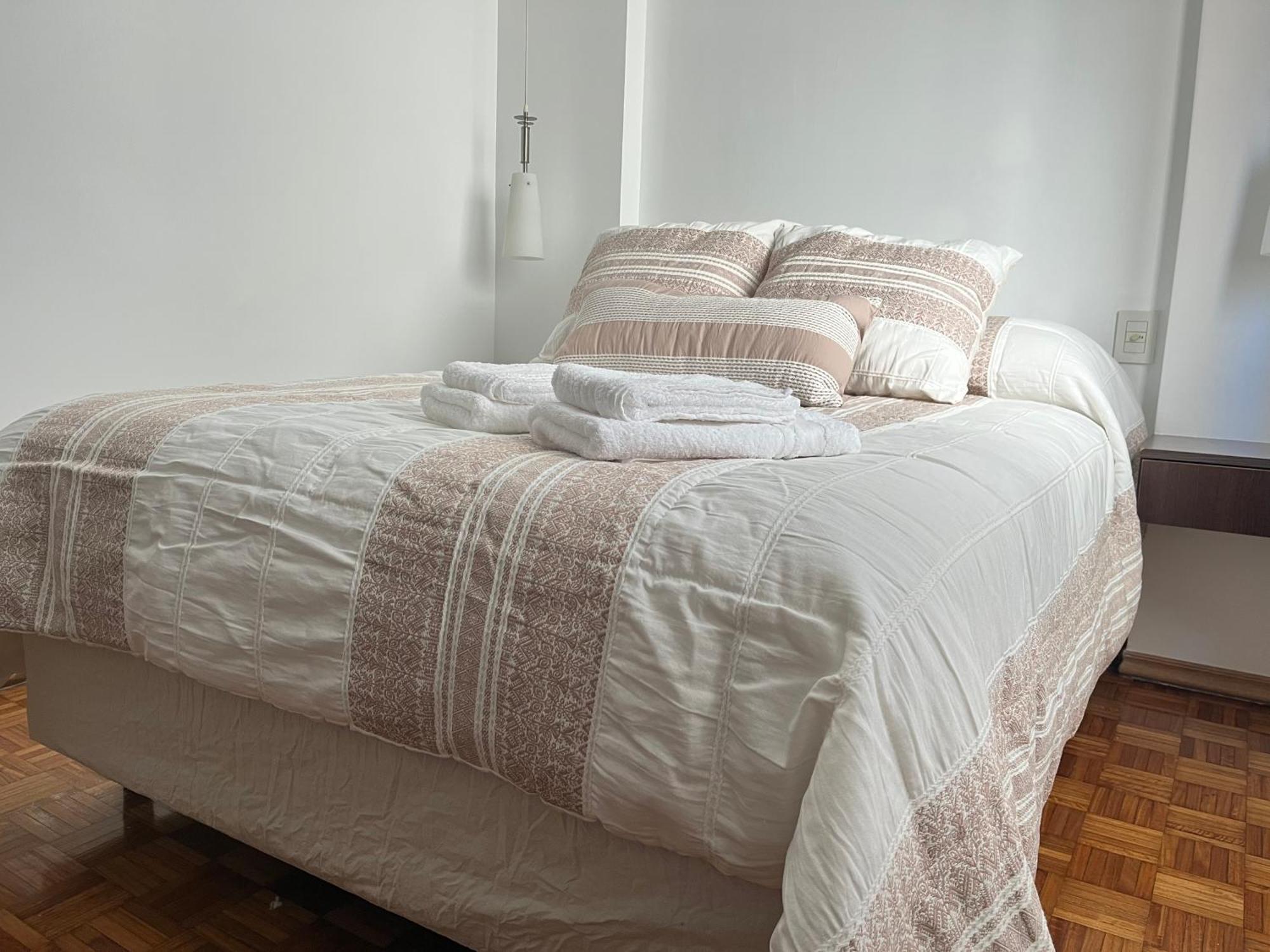 Apartment Sucre Acogedor En Bajo Belgrano Y Muy Cercano A Aeropuerto Aep *